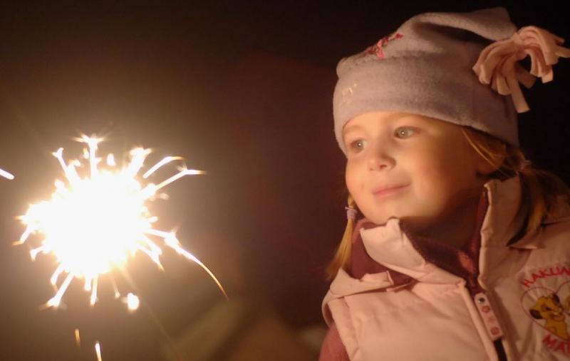 Ура, каникулы! Пиротехника, которую можно запускать с детьми - Заринск | zarinsk.salutsklad.ru